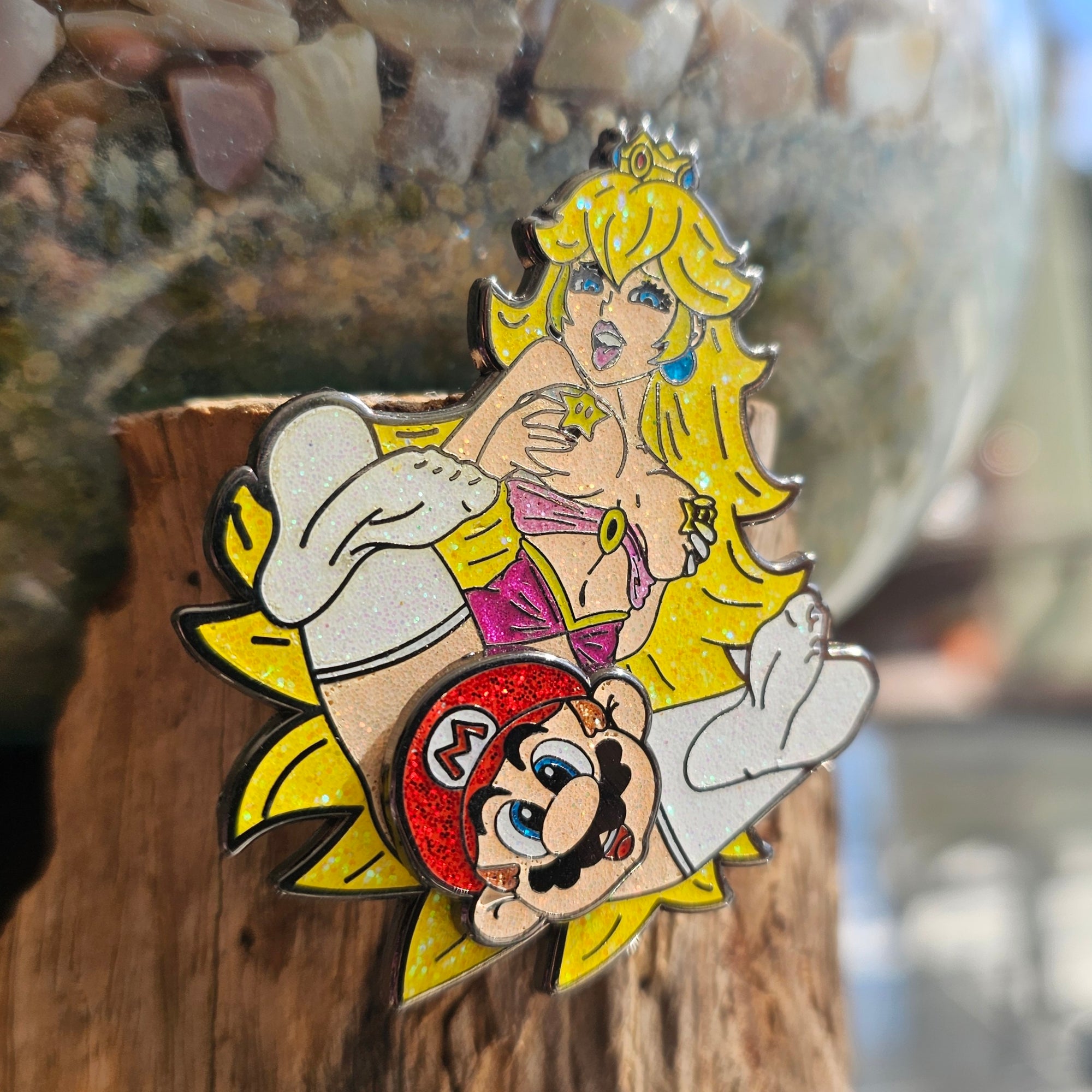 Peaches &amp; Cream Mario Video Game Kinked Princess Sexy Peach Spinner Glitter Enamel Pins Hat Pins Lapel Pin Brooch Badge Festival Pin